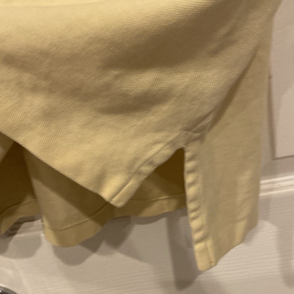 Short sleeve yellow polo by Rob Lauren size large with a blue polo horse ￼ - Picture 4 of 7